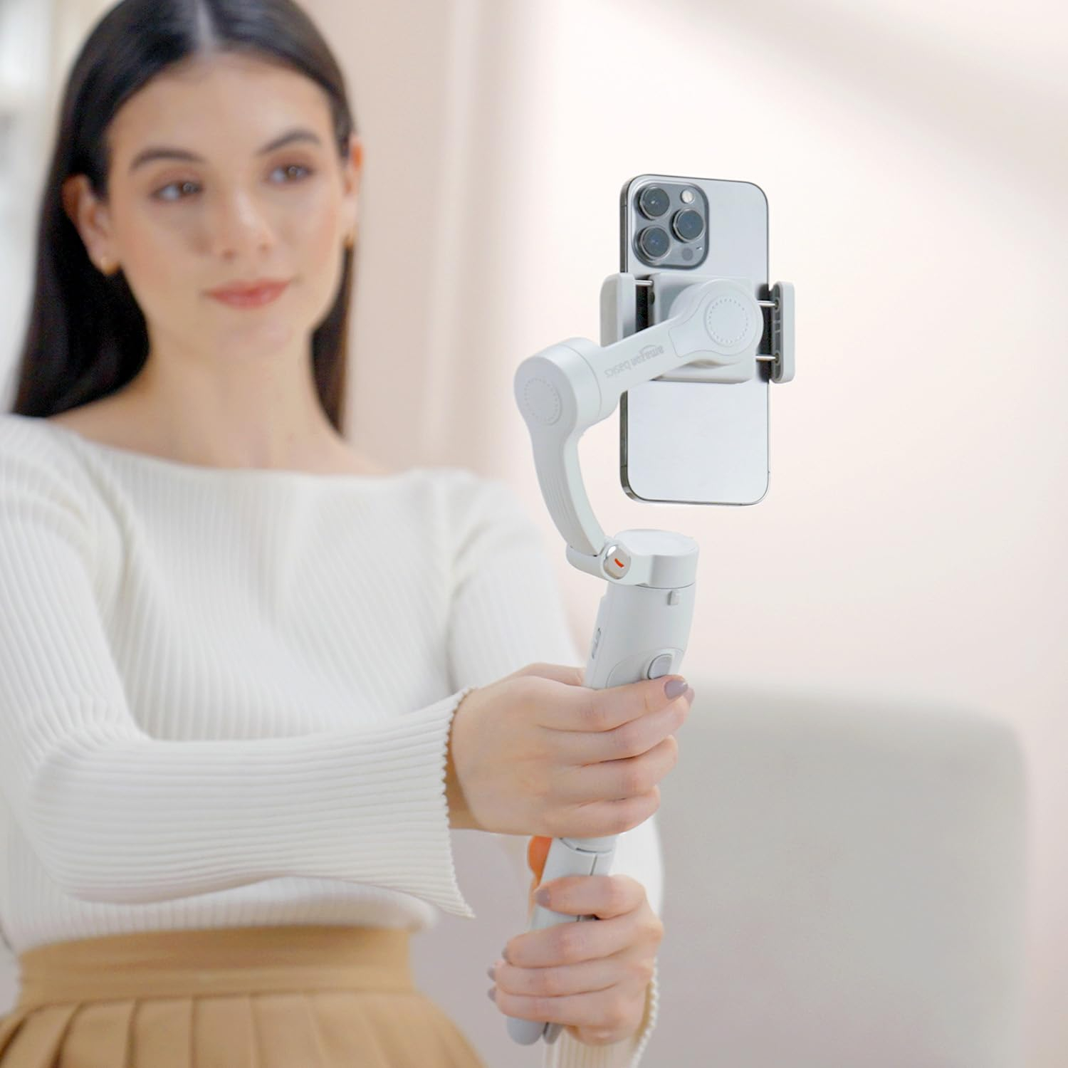 3-Axis Gimbal Stabilizer | Advanced Gyroscope | Shake-Free Footage | Face Tracking and Object Tracking | 2500mAh Battery - Image 7